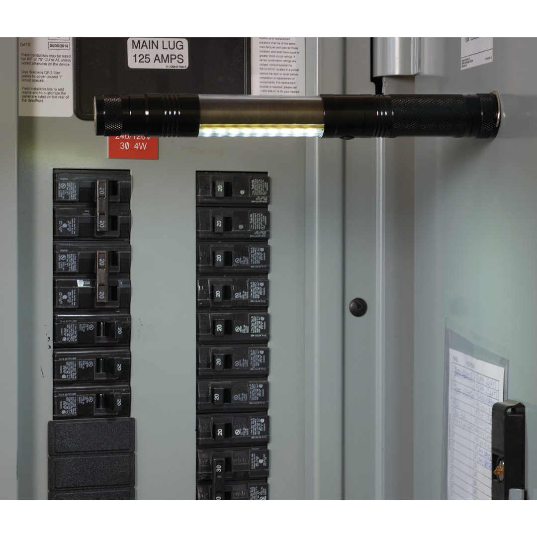 Telescopic Magnetic COB LED Flashlight w/Sidelight - 1226-33 Black