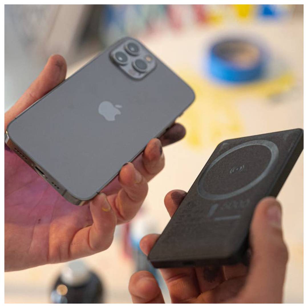 mophie mophie® Snap+ Mini 5000 mAh Wireless Power Bank - 7124-11 Black