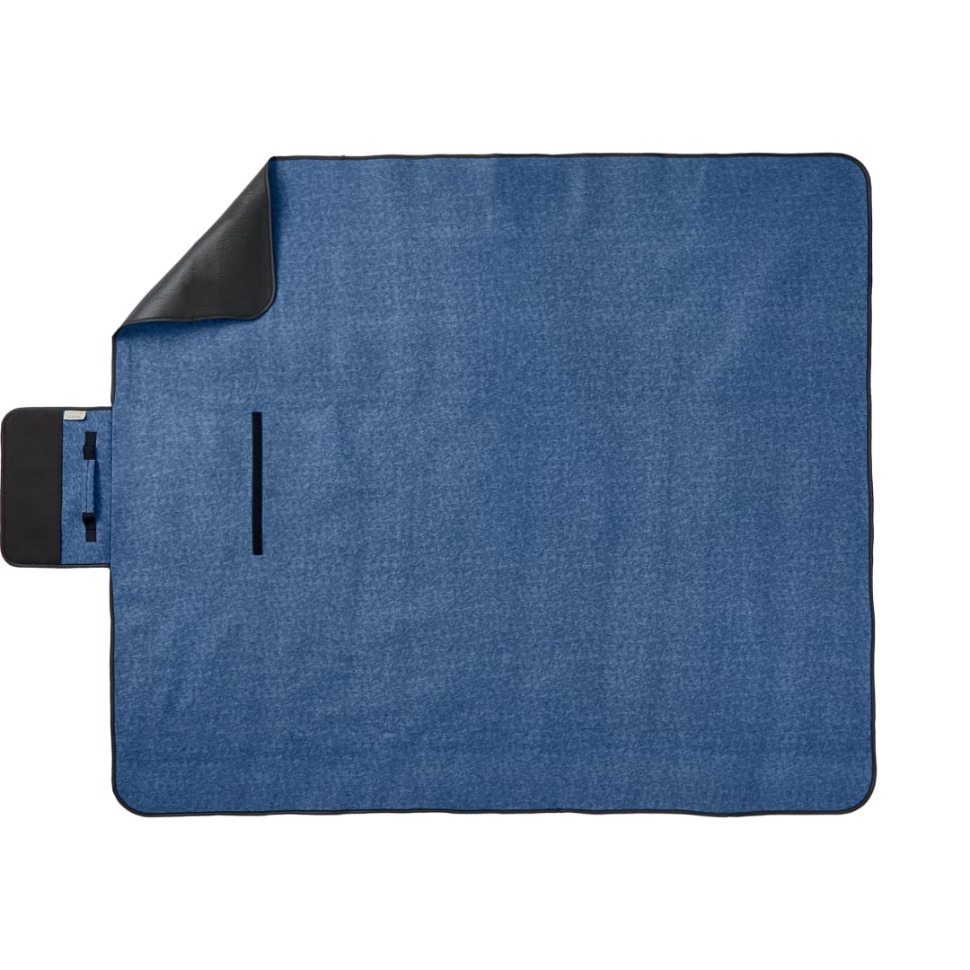 Field & Co. Field & Co. Recycled PET Oversized Picnic Blanket - 7951-88 Blue