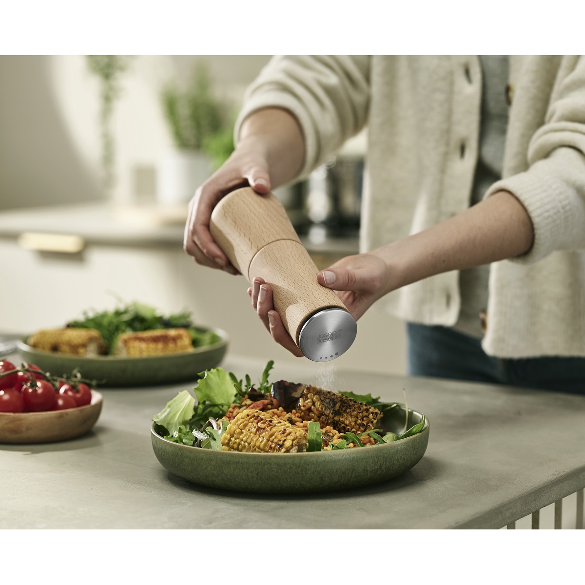 Joseph Joseph Moulin à poivre en bois Joseph Joseph® Milltop™ - JJ004 Wood