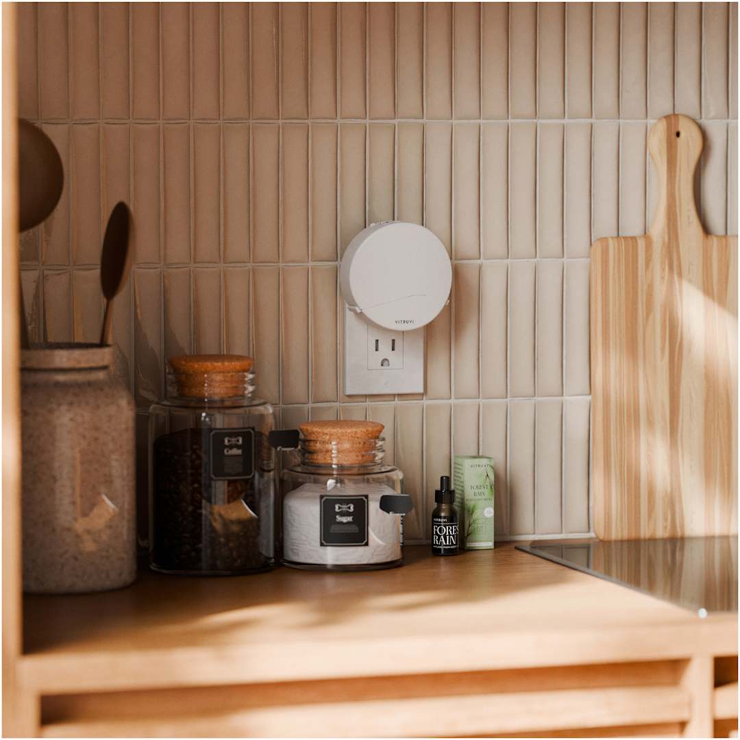 Vitruvi Vitruvi Plug-In Wall Diffuser + 1 Oil Bundle - 1414-03 White