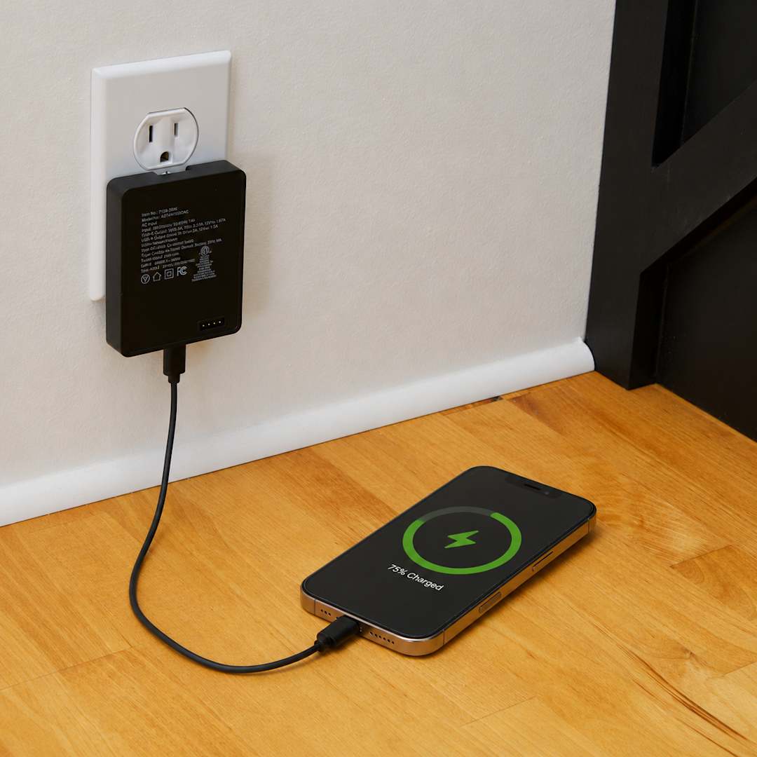 5000 mAh 15W MagClick Power Bank with Wall Charger - 7122-36 Black