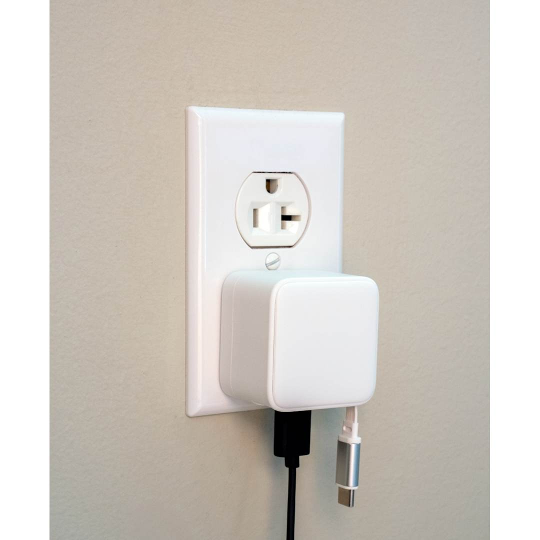 ETL Listed 20W Wall Charger with Retractable Cable - 7143-88 White