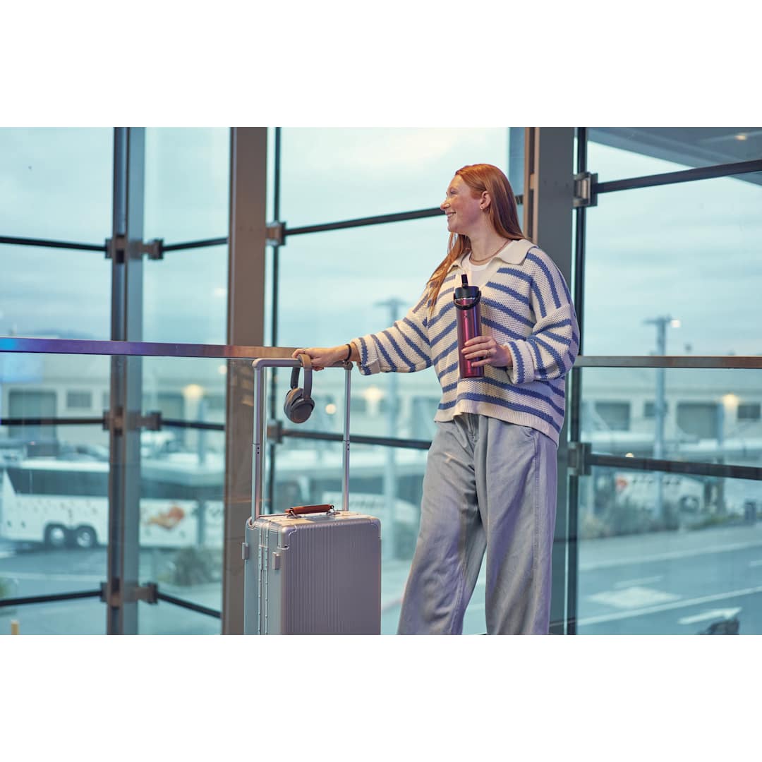 Hydro Flask Hydro Flask® Lightweight Bottle w/ Straw Lid 24oz - 1601-87 Red