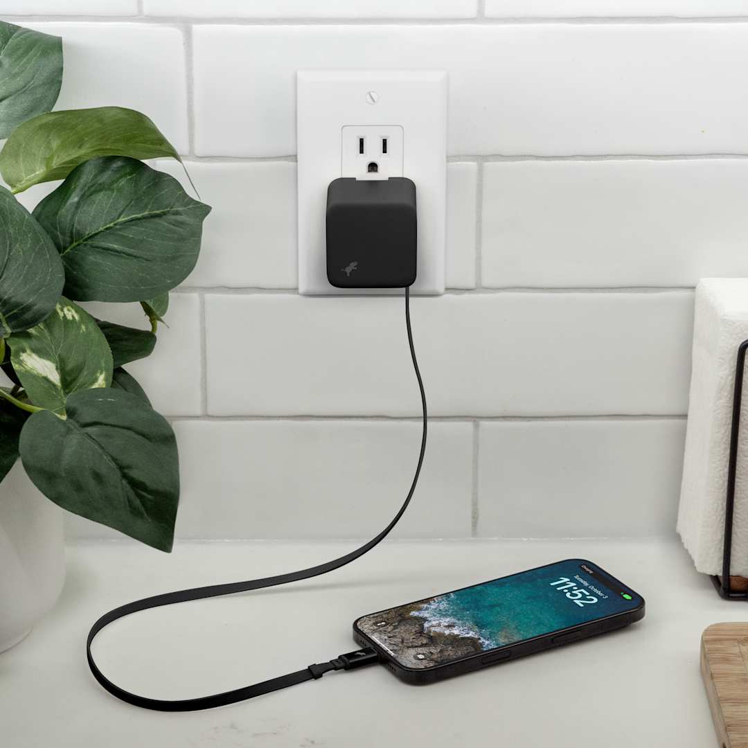 Nimble Wally Stretch 35 Wall Charger with cable - 7125-09 Black