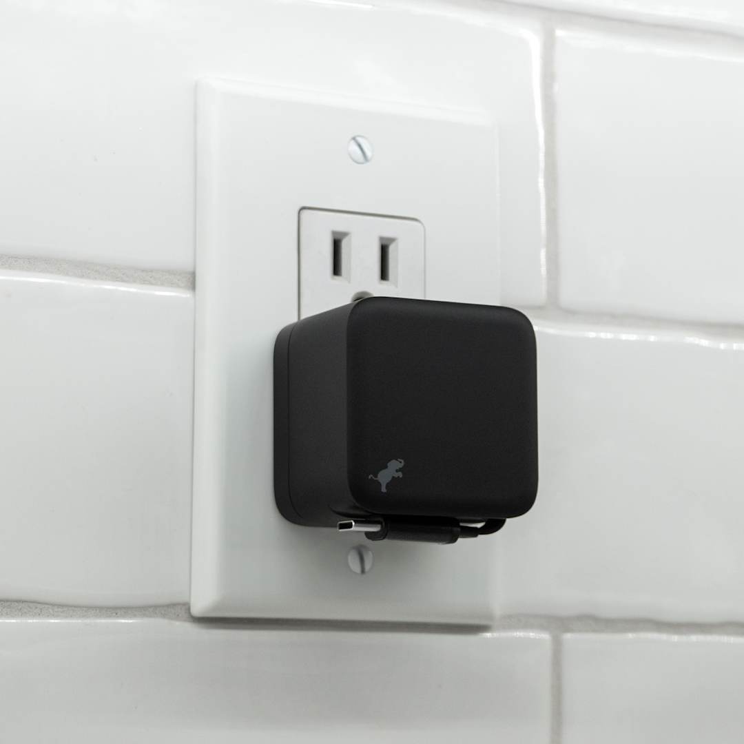 Nimble Wally Stretch 35 Wall Charger with cable - 7125-09 Black