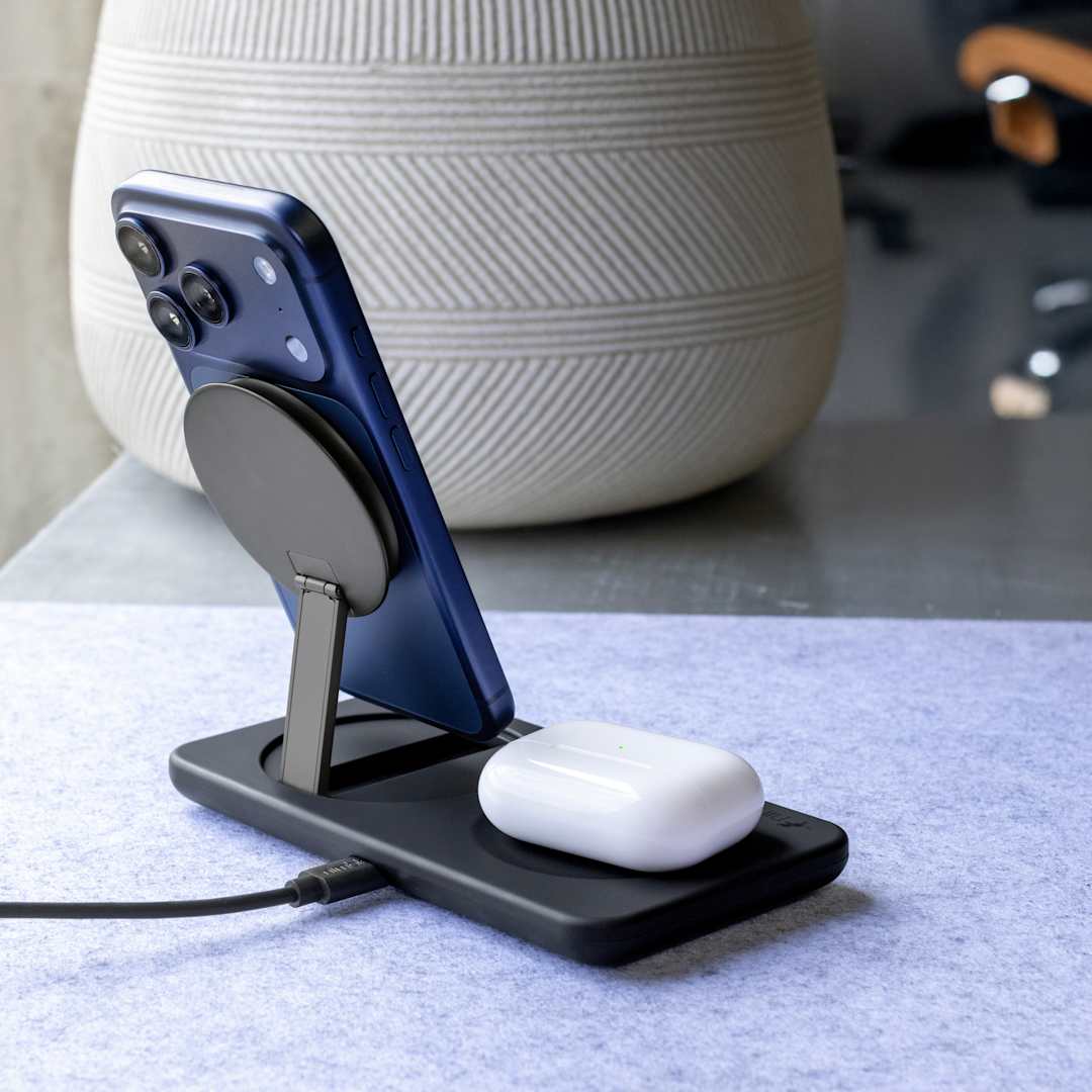 Nimble Nimble Podium 2-in-1 Wireless Charging Stand - 7125-10 Black