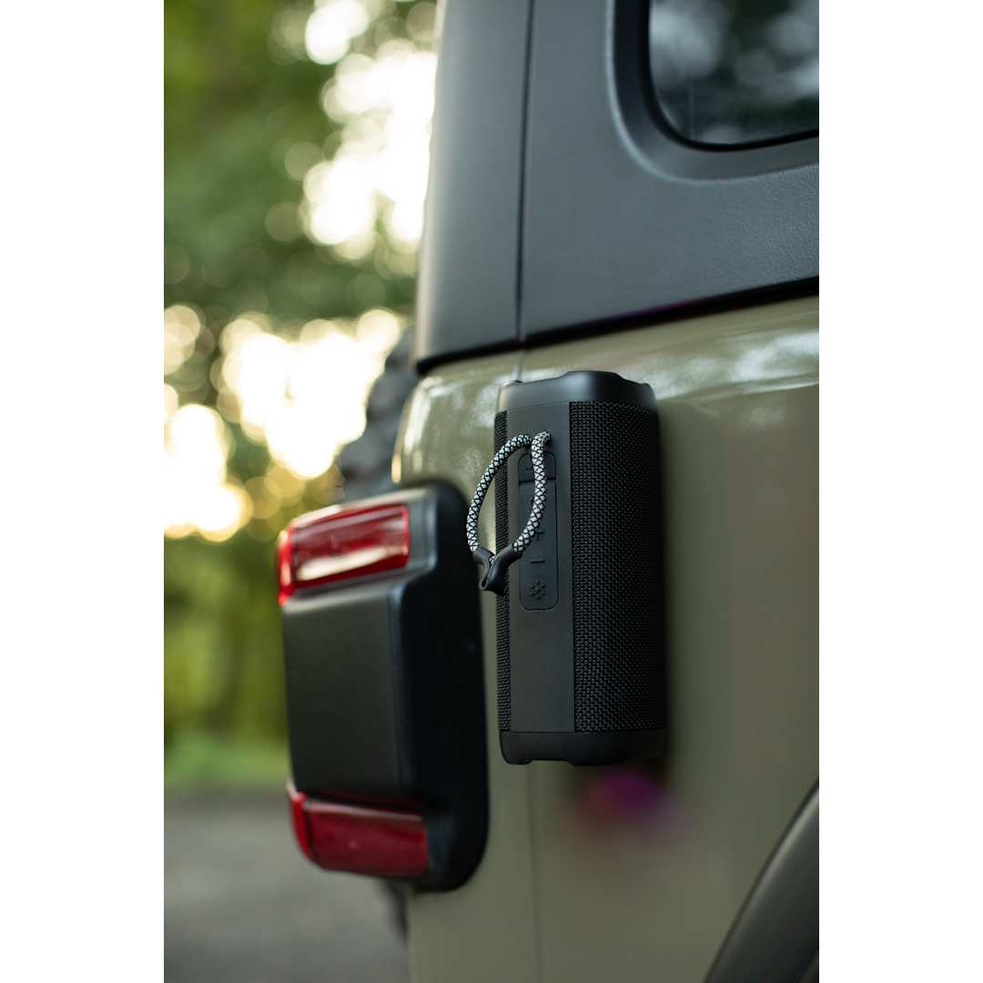 MagKnit Outdoor Bluetooth Speaker with Party Light - 7195-94 Black