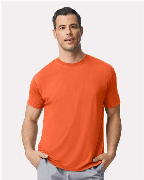 Gildan Unisex Performance® T-Shirt - 42000 Orange