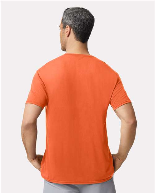 Gildan Unisex Performance® T-Shirt - 42000 Orange