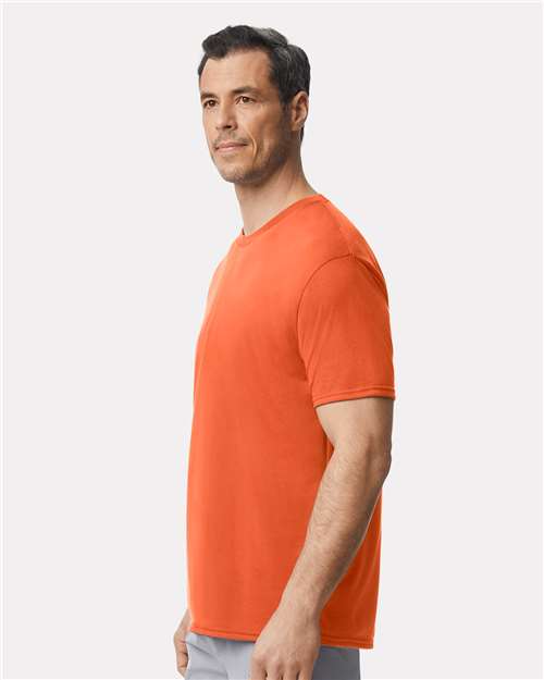 Gildan Unisex Performance® T-Shirt - 42000 Orange