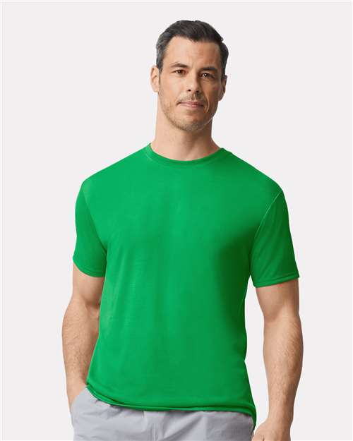 Gildan Unisex Performance® T-Shirt - 42000 Irish Green