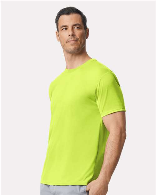 Gildan Unisex Performance® T-Shirt - 42000 Safety Green