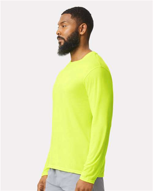 Gildan Unisex Performance® Long Sleeve T-Shirt - 42400 Safety Green