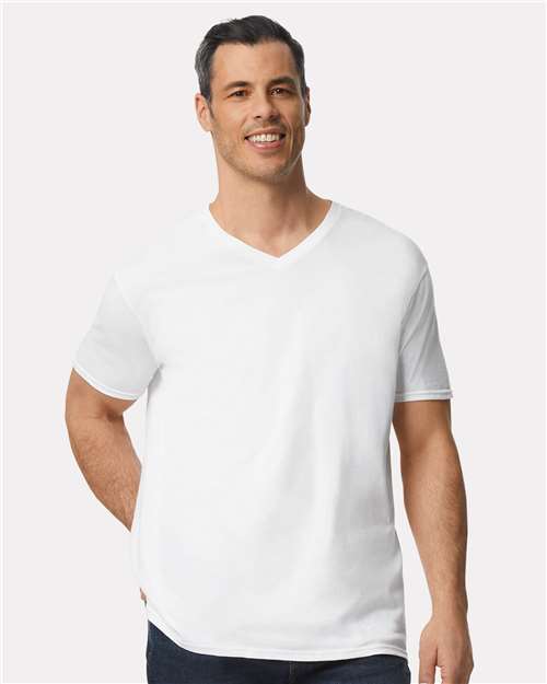 Gildan Unisex Softstyle® V-Neck T-Shirt - 64V00 White