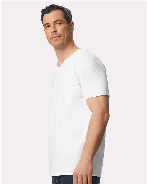 Gildan Unisex Softstyle® V-Neck T-Shirt - 64V00 White